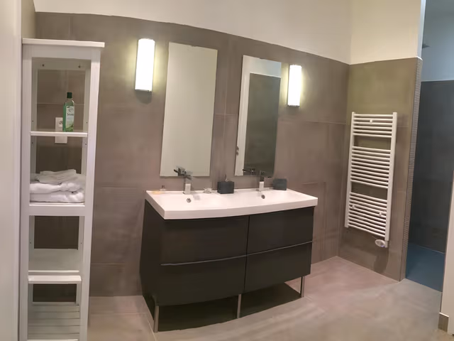 Double ou Twin-de Luxe-Salle de bain privée séparée-Grand Cour