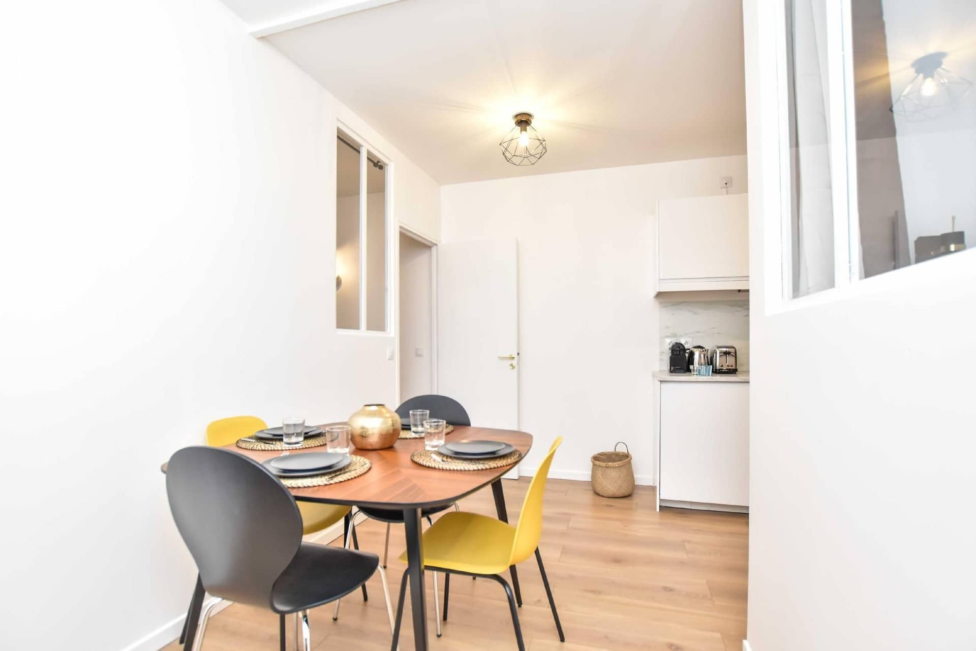 Peaceful apartment - 2BR/4P - Musee Grevin Peaceful apartment - 2BR/4P - Musee Grevin