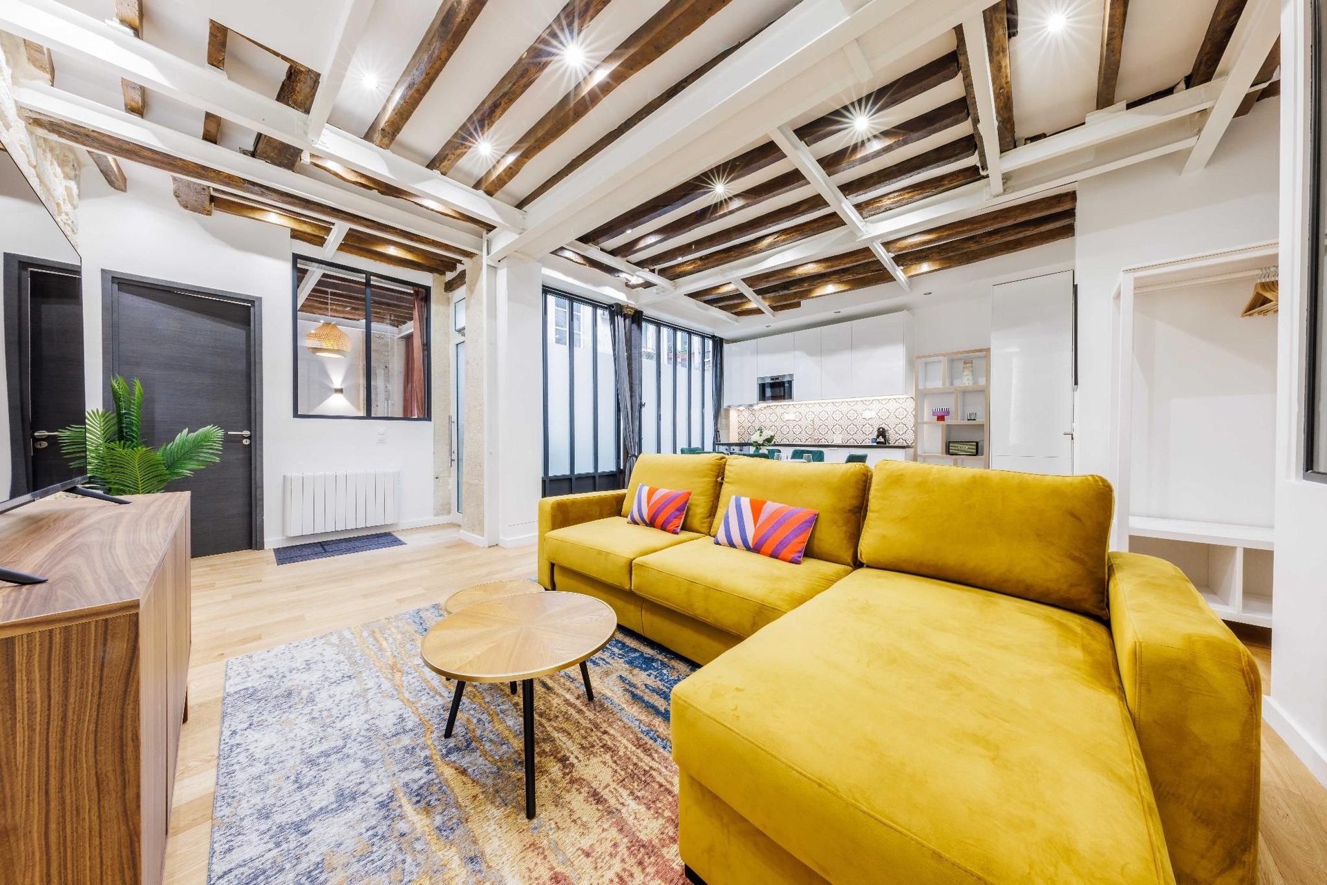 อพาร์ตเมนต์กว้างขวาง - 2 ห้องนอน / พักได้ 6 คน - ย่านปอร์ต-แซ็ง-มาร์แต็ง (Spacious apartment - 2BR/6P - Porte-Saint-Martin)0