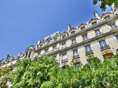 ชาร์มมิง แฟลต วันบีอาร์ ทรีพี อาร์ก เดอ ทรียงฟ์ (Charming flat - 1BR/3P - Arc de Triomphe)0