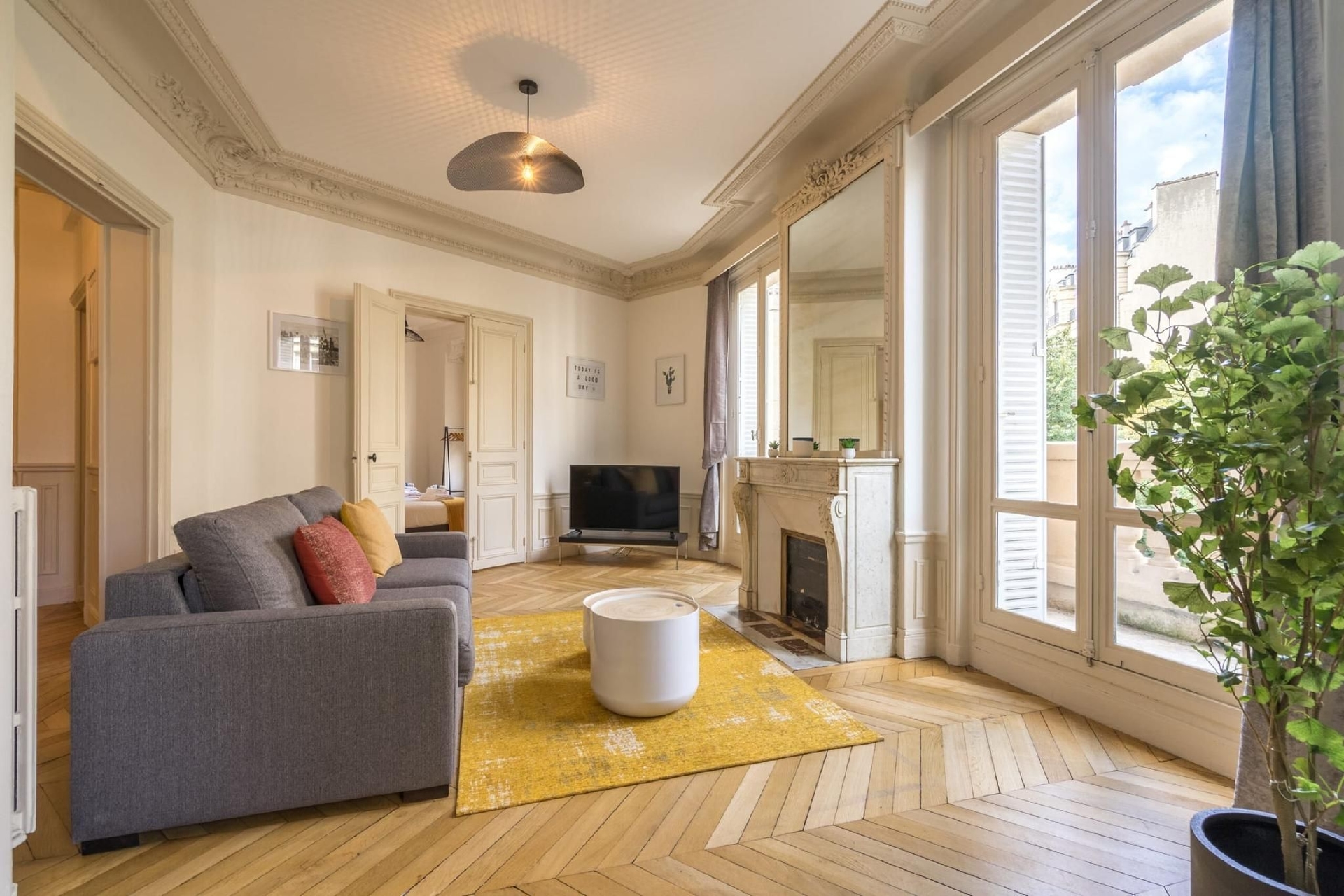 แฟมิลี อพาร์ตเมนต์ ทรีบีอาร์ เท็นพี โทรกาเดโร (Family apartment - 3BR/10P - Trocadero)1