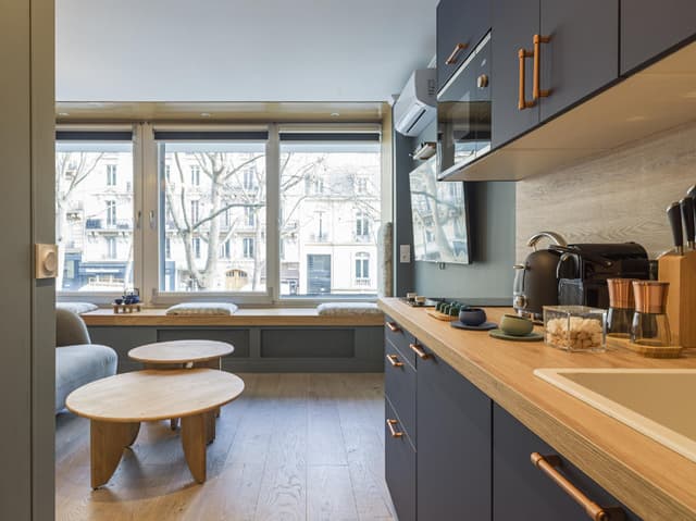 Apartment-Superior-Ensuite with Bath-City View