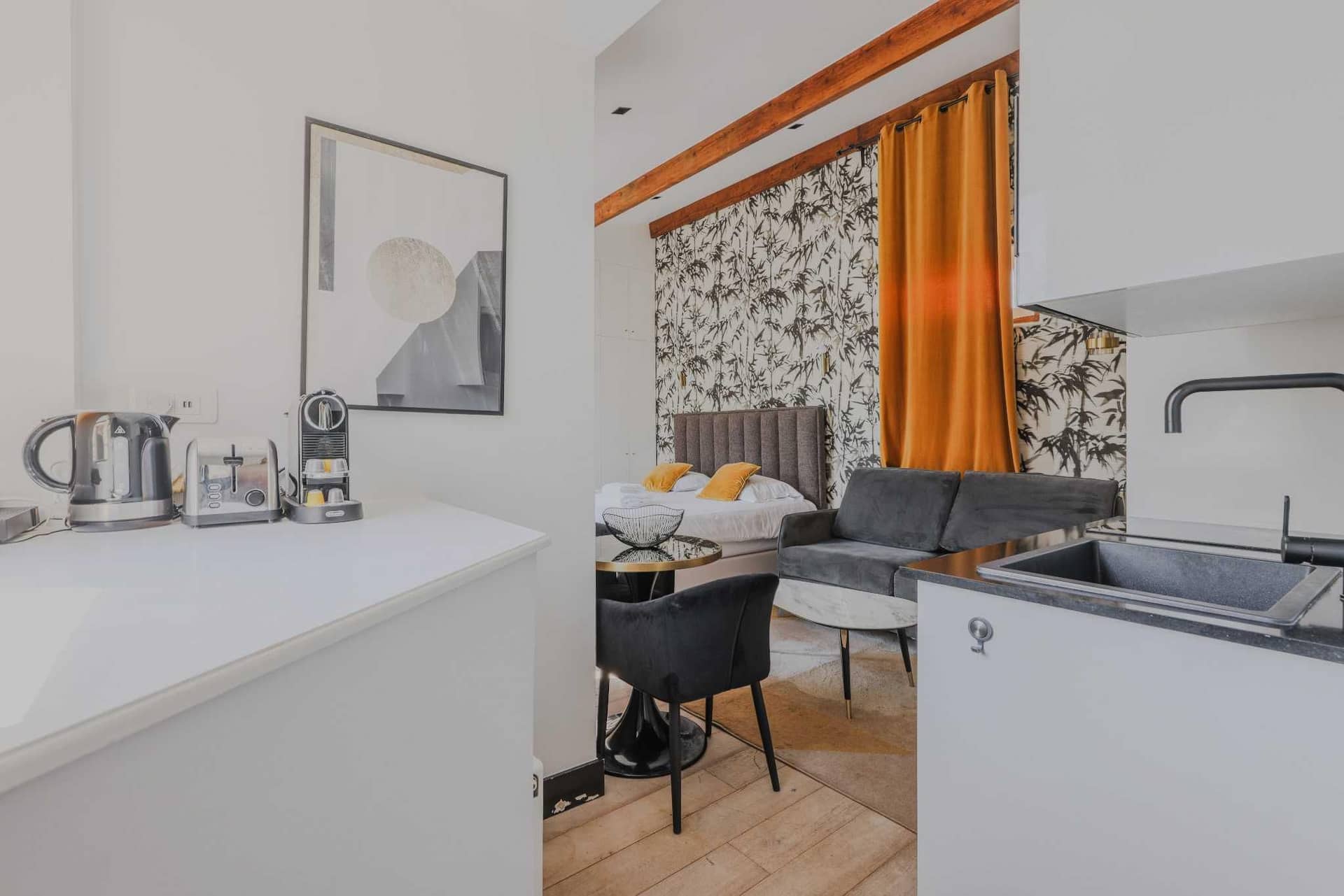 Charming studio - 2 rooms - Courcelles Charming studio - 2 rooms - Courcelles