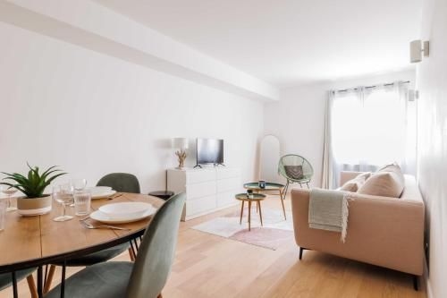 อพาร์ทเมนท์อันเงียบสงบ 6P/2 ห้องนอน - ปูโตซ์ / ลา เดฟองซ์ (Serene apartment 6P/2BR - Puteaux / La Defense)1