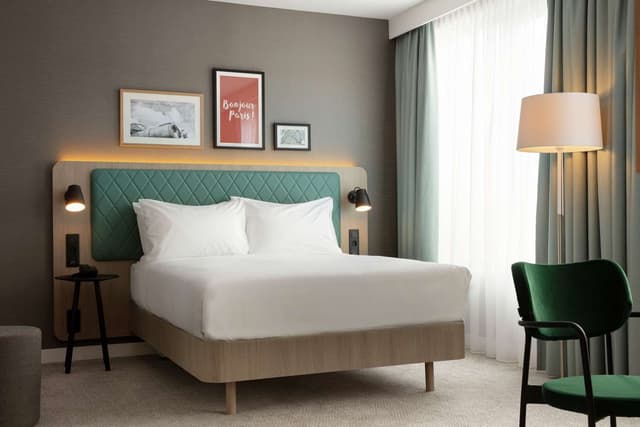 QUEEN ACCESSIBLE ROOM