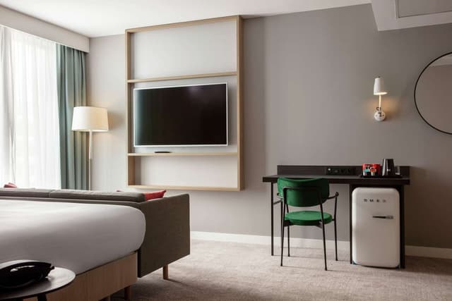 KING ROOM WITH SOFA BED