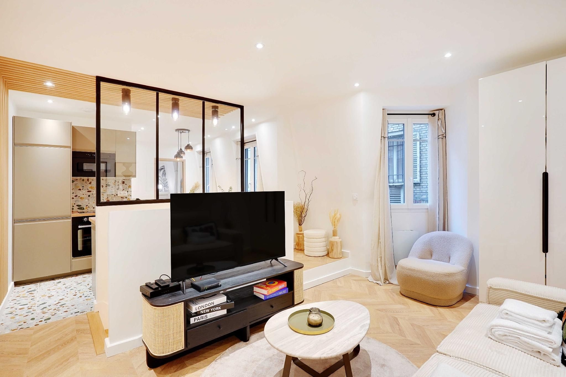 อพาร์ทเมนท์สุดอลังการ 1 ห้องนอน/4 ห้องน้ำ - อาด เดอ ทรีโมท (Magnificent Apartment 1BR/4P - Arc de Triomphe)1