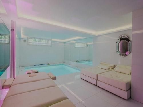 คฤหาสน์พร้อมสระว่ายน้ำ - 5ห้องนอน/10ห้องนอน - นูลลี (Mansion with swimming pool - 5BD/10P - Neuilly)2