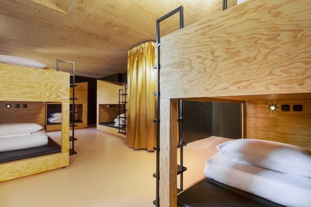 Private Ensuite Bedroom for 8 people