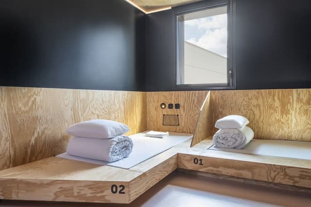 Twin Ensuite Bedroom - Wheelchair access