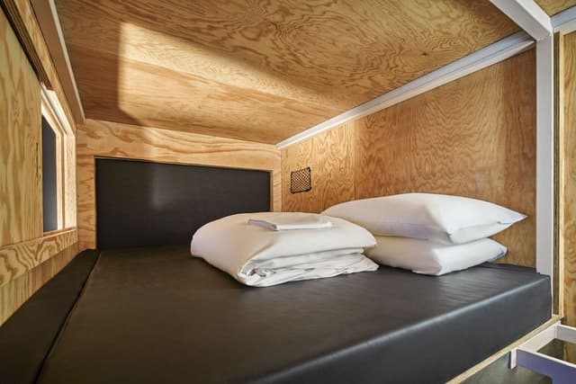 Cabin, 1 Queen Bed, Shared Bathroom