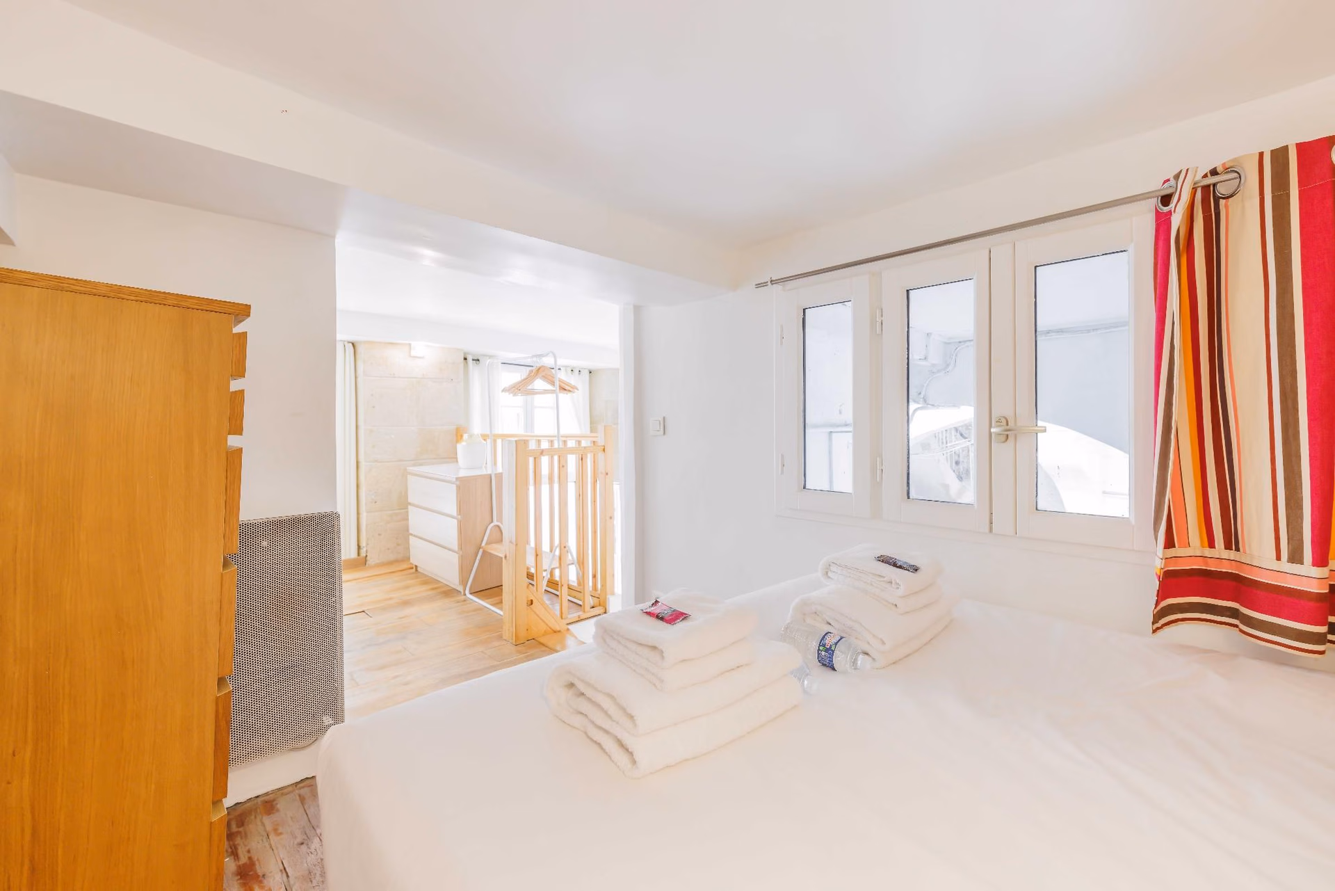 สเปล็นดิดดูเพล็กซ์วันบีอาร์ทูพีโนเทรอดามเลอแซงต์หลุยส์ (Splendid duplex 1BR2P Notre Dame Ile St Louis)1