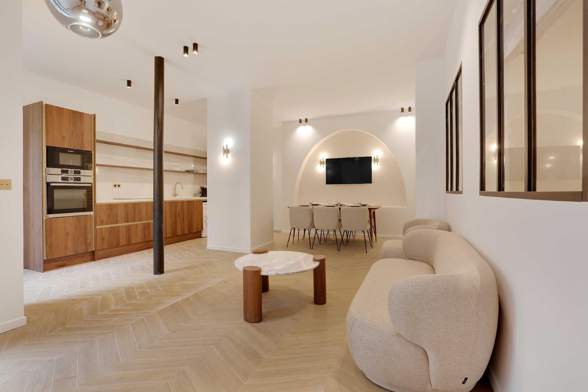 ชิคอะพาร์ตเมนต์ทรีบีอาร์เอทพีเลอมาเร (Chic apartment 3BR 8P Le Marais)1