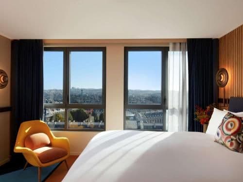 COLLECTION - ROOFTOP VIEW, 1 King or 2 Single beds, Views of Paris rooftops