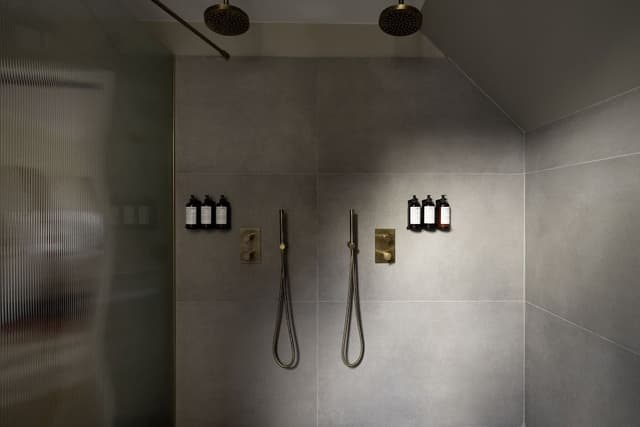 Signature Suite