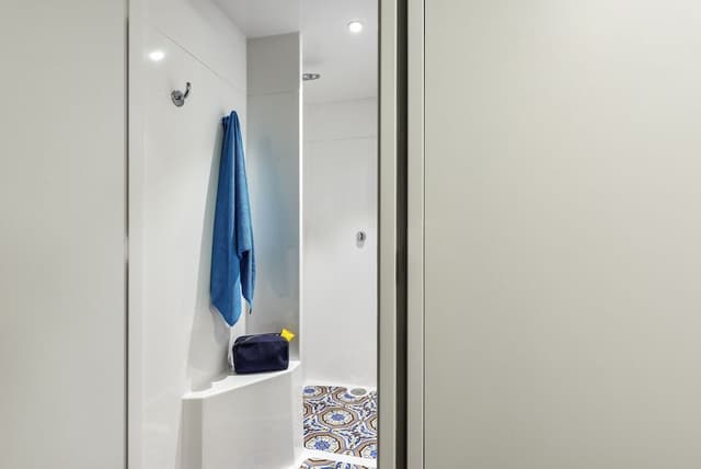 Room, Multiple Beds