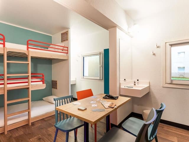 Room, Multiple Beds