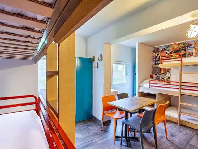 Room, Multiple Beds