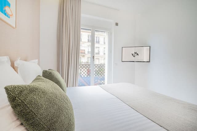 2 Bedroom apartment city view with balcony - 38m2