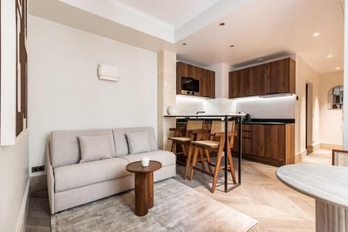 อีเลแกนต์ อพาร์ตเมนต์ – 1บีอาร์/4พี – เพลซ ว็องดอม (Elegant Apartment - 1BR/4P - Place Vendome)4