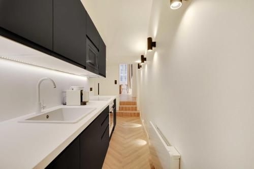 ชิค อพาร์ตเมนต์ – 2 ห้องนอน สำหรับ 6 คน – ปาร์ค มงโซ (Chic Apartment - 2BR/6P - Parc Monceau)4