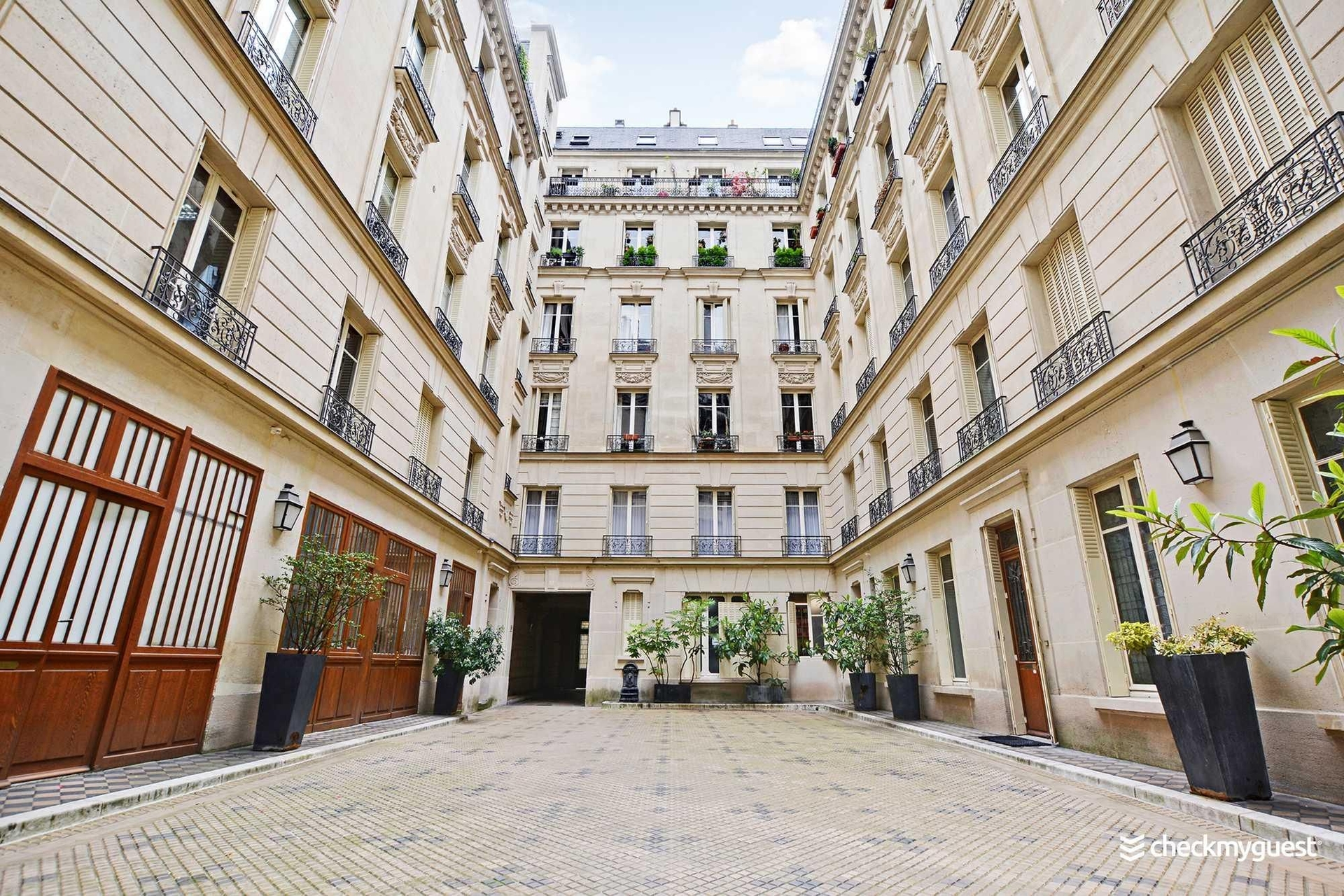สตูดิโ้อแบบ 3 ห้อง – ย่านเลอมารายส์ (Charming Studio - 3 Rooms - Le Marais)0