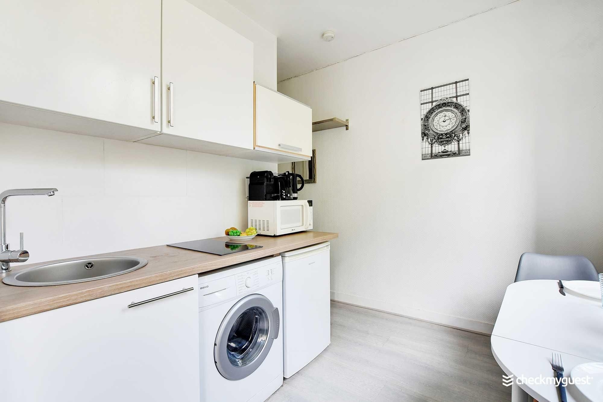 สตูดิโอแสนอบอุ่นใจกลางย่านเลอมารายส์ (Cozy Studio in the heart of the Marais)0