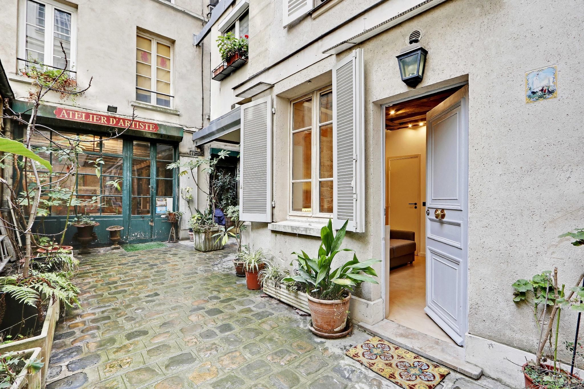 อพาร์ตเมนต์สไตล์ดั้งเดิม – 1 ห้องนอน สำหรับ 4 คน – เขตเลอมาราย (Authentic apartment - 1BR/4P - Le Marais)3