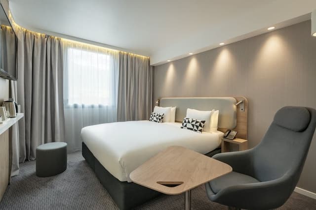Standard Room, 1 King Bed (Free Breakfast)