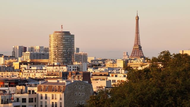 Suite, 1 King Bed (Eiffel)