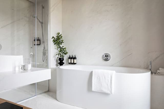 Suite, Multiple Beds (Chapelle)