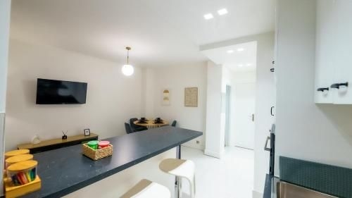 Charming Apartment in Levallois1