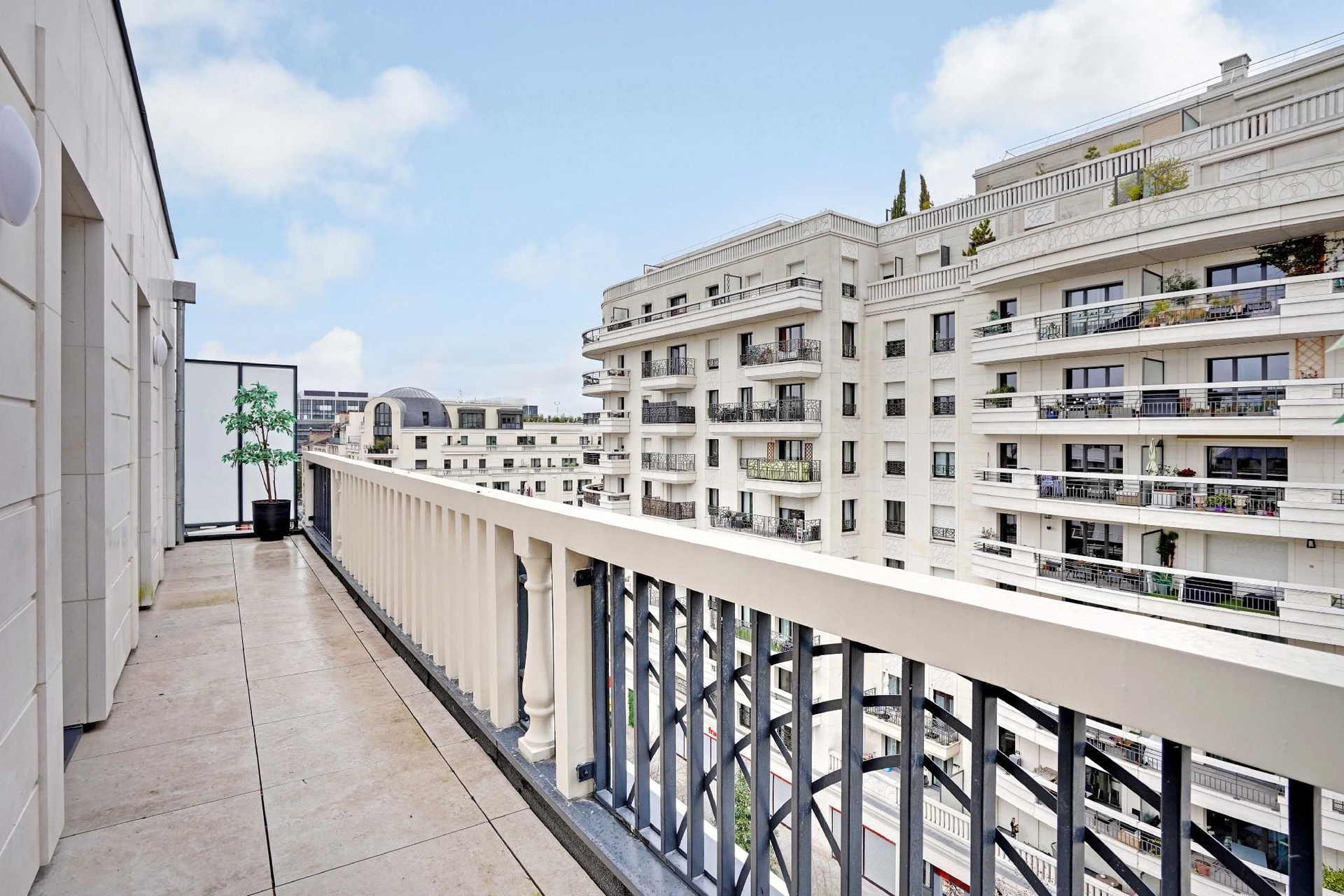 ดูเพล็กซ์สุดหรูพร้อมระเบียง - 4 ห้องนอน / พักได้ 7 คน - เลอวาลัว (Splendid Duplex with terraces 4BD/7P - Levallois)1