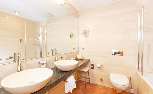 Junior Suite with Lake View