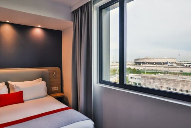 Standard Room, 1 Double Bed (Airport View, Free Breakfast)