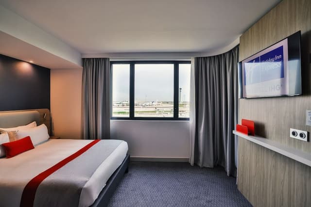 Standard Room, 1 Double Bed (Airport View, Free Breakfast)