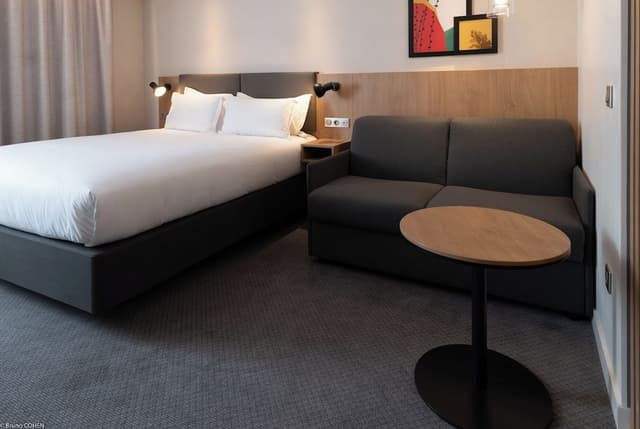 Room, 1 Queen Bed with Sofa bed, Garden View