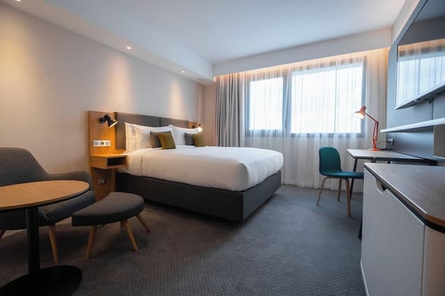 Room, 1 Queen Bed with Sofa bed, Garden View