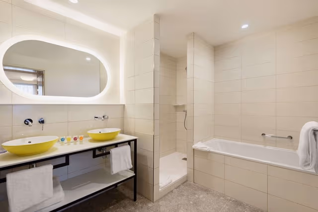 Suite, 1 King Bed