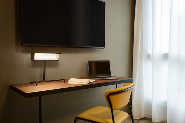Suite, 1 King Bed