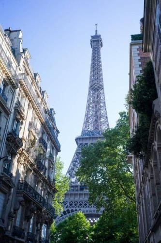 มิส ไอเฟิล ทาวเวอร์ (Miss Eiffel Tower)0