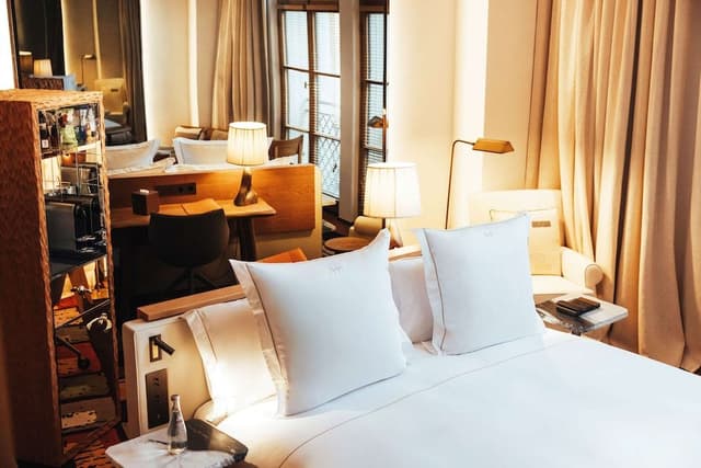 Junior Suite, 1 King Bed