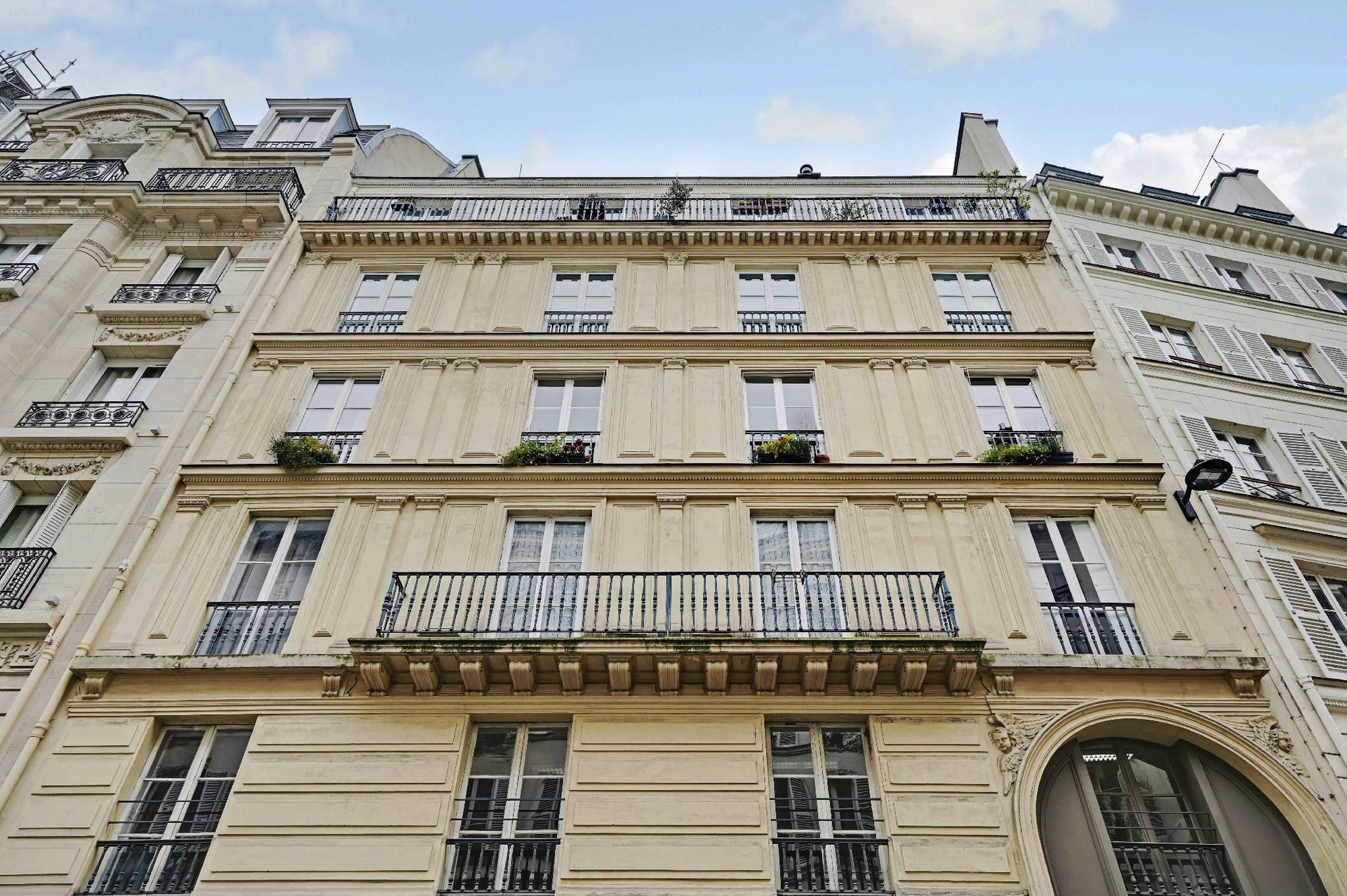 ชาร์มมิ่ง อพาร์ตเมนต์ - ทู บีอาร์/ซิกซ์ พี - การ์ แซงต์-ลาซาร์ (Charming apartment - 2BR/6P - Gare Saint-Lazare)0