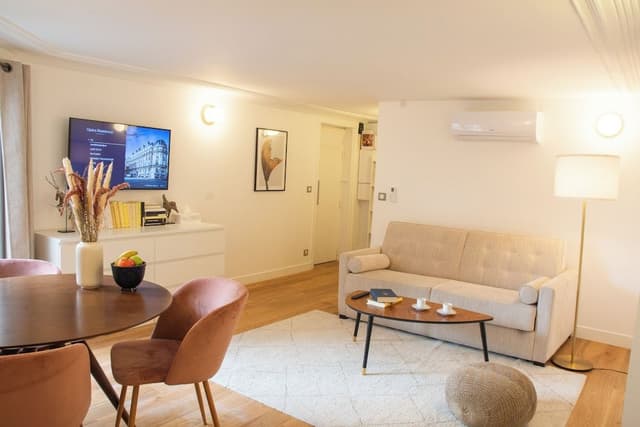 Deluxe Apartment