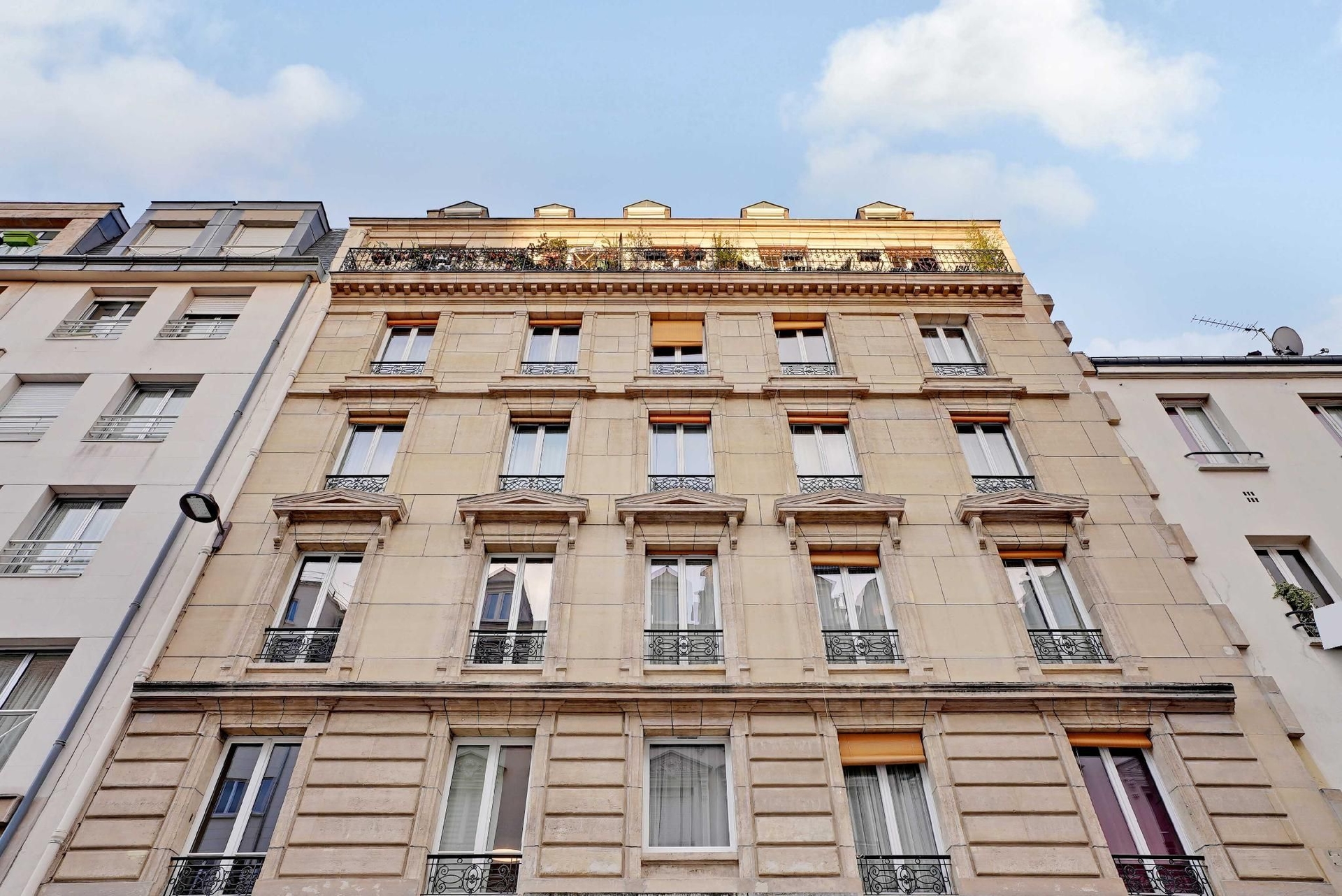 สเปเชียส อพาร์ตเมนต์ - 2 เบดรูม/6 ท่าน - มูเซ เดอ ลา โพสต์ (Spacious apartment - 2BR/6P - Musée de La Poste)0