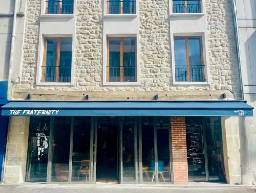 แฟรเทอร์นิตี้ โฮเทล (Fraternity Hotel)0