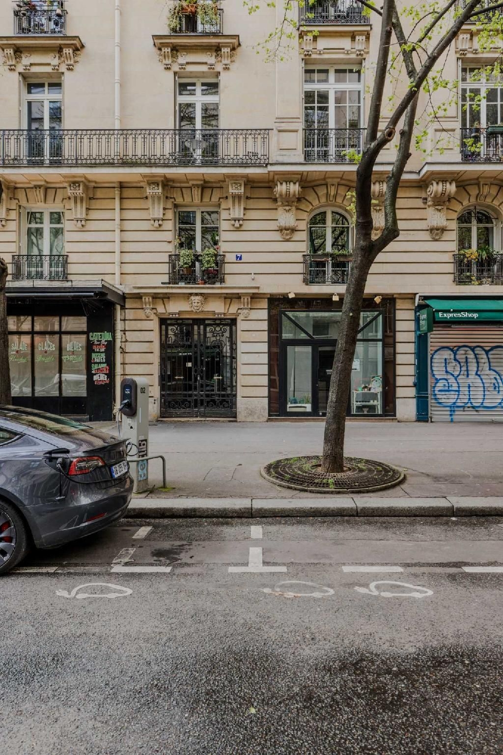 โคซี่ อพาร์ตเมนต์ - 3 เบดรูม / 6 คน - มงมาร์ตร์ / ซากเรอ กูร์ (Cosy apartment - 3BR/6P - Montmartre/Sacre-Coeur)0