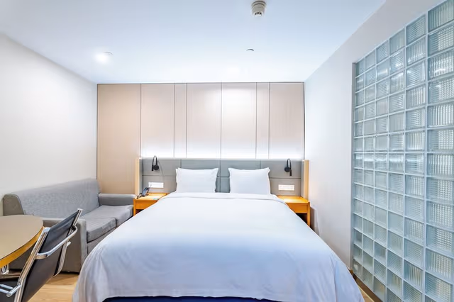 Standard Room, 1 Queen Bed, Accessible
