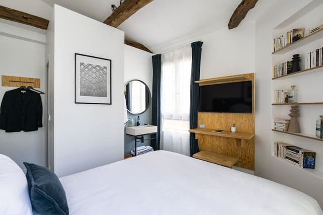 Economy Double Room, Ensuite, City View