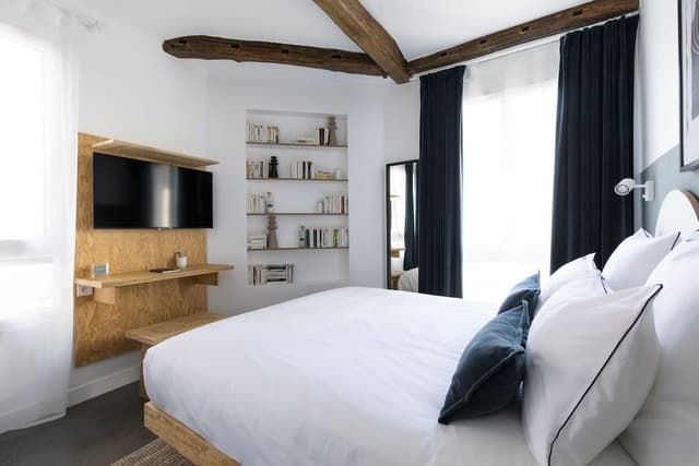 Economy Double Room, Ensuite, City View